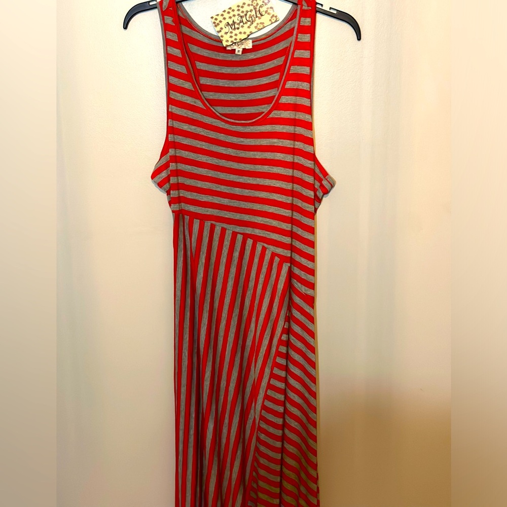 Maxi Dress Misses NWT Red/Grey Size 1X Length 54” ptp 19” stretch 20”razor back